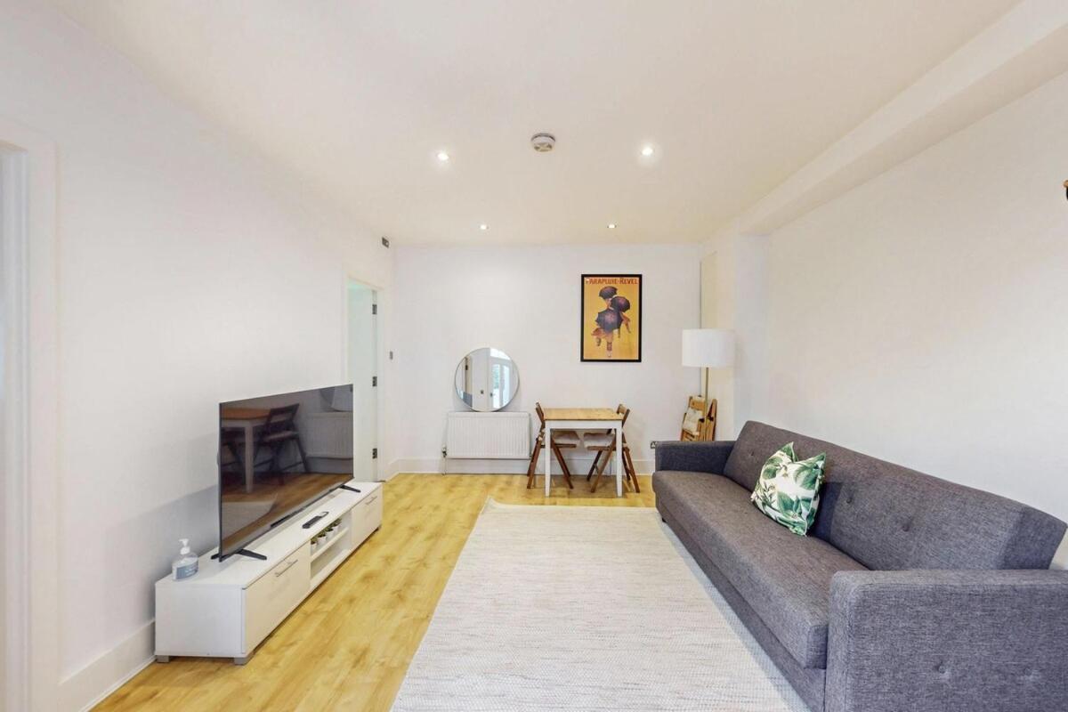 Charming 1 Bedroom Near Shepherds Bush Station Apartamento Londres