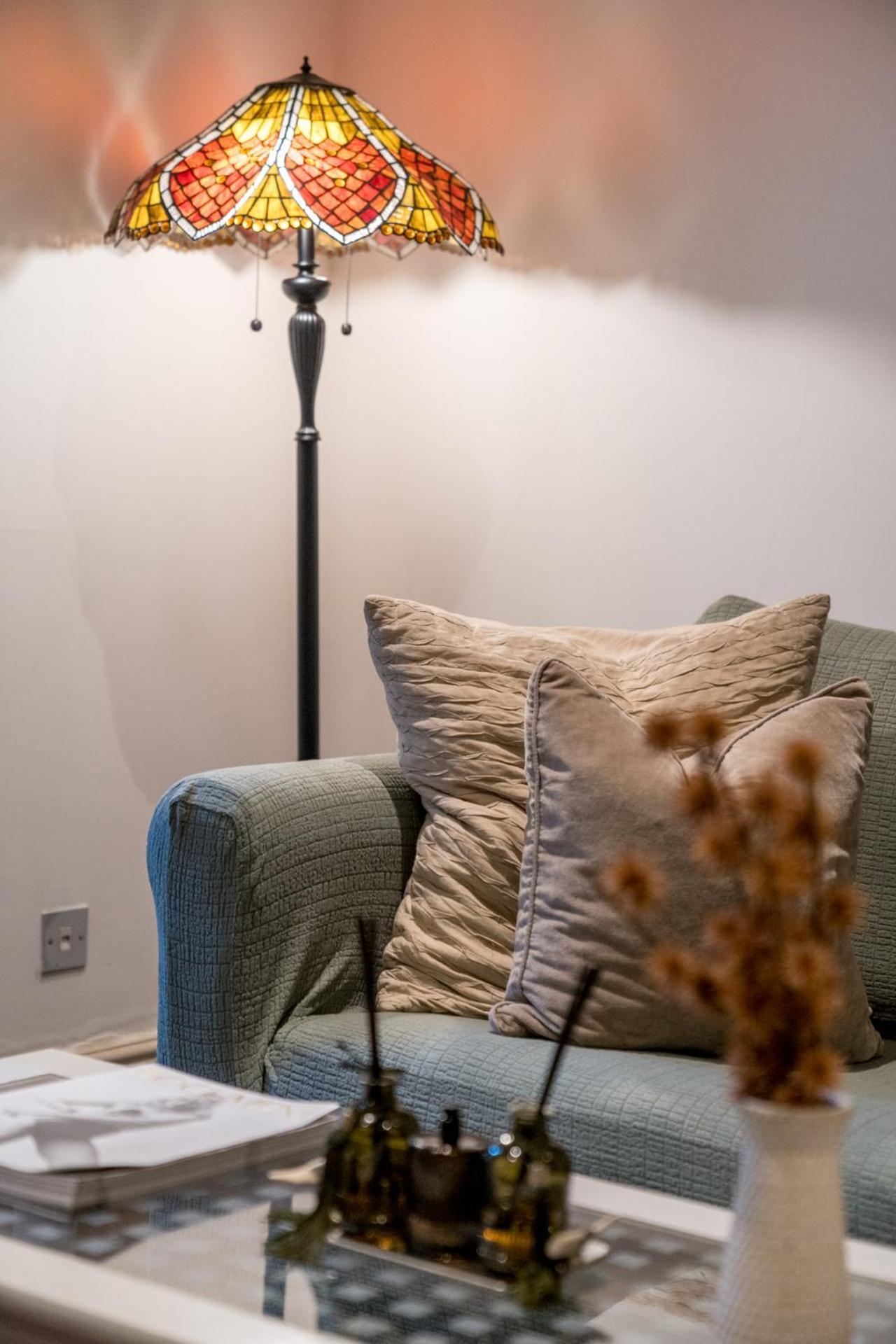 Appartement Niru Experience Hidden Gem In Chelsea 2bd 2ba Londen