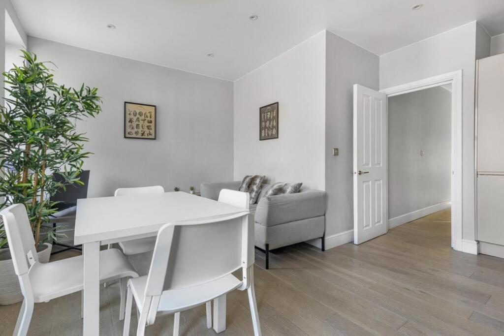 Brilliant 2 Bed - 2 The Southwell * London
