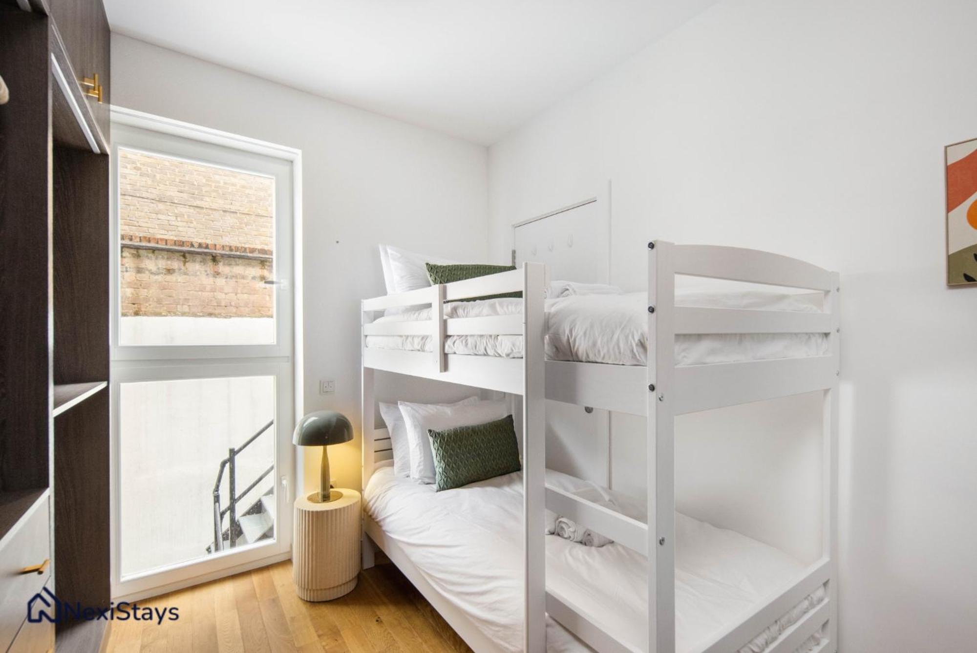 1 Min Walk To Euston Station, Modern Townhouse Apartamento Londres