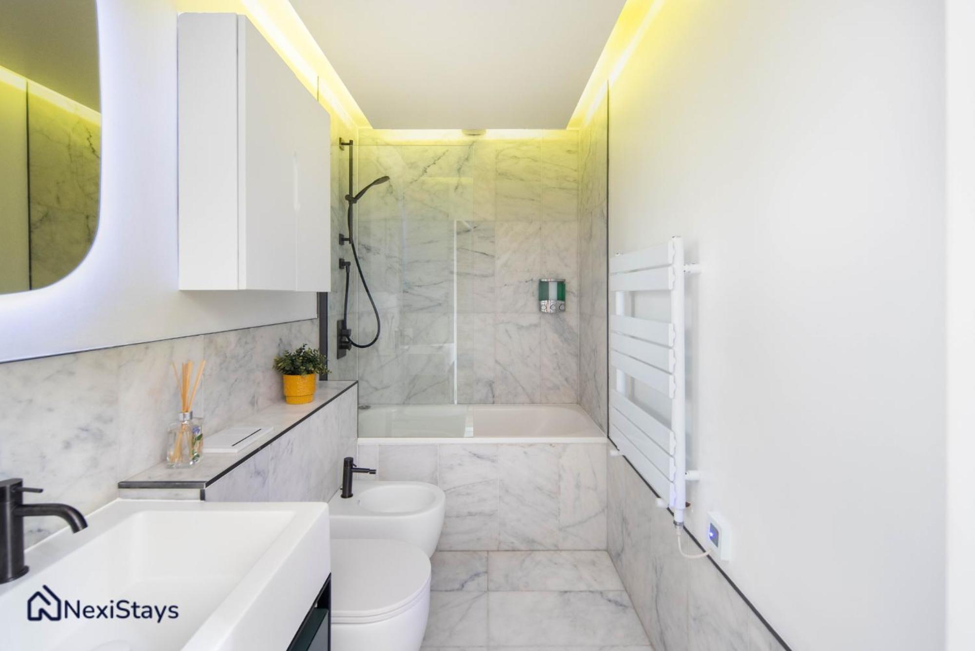 1 Min Walk To Euston Station, Modern Townhouse *