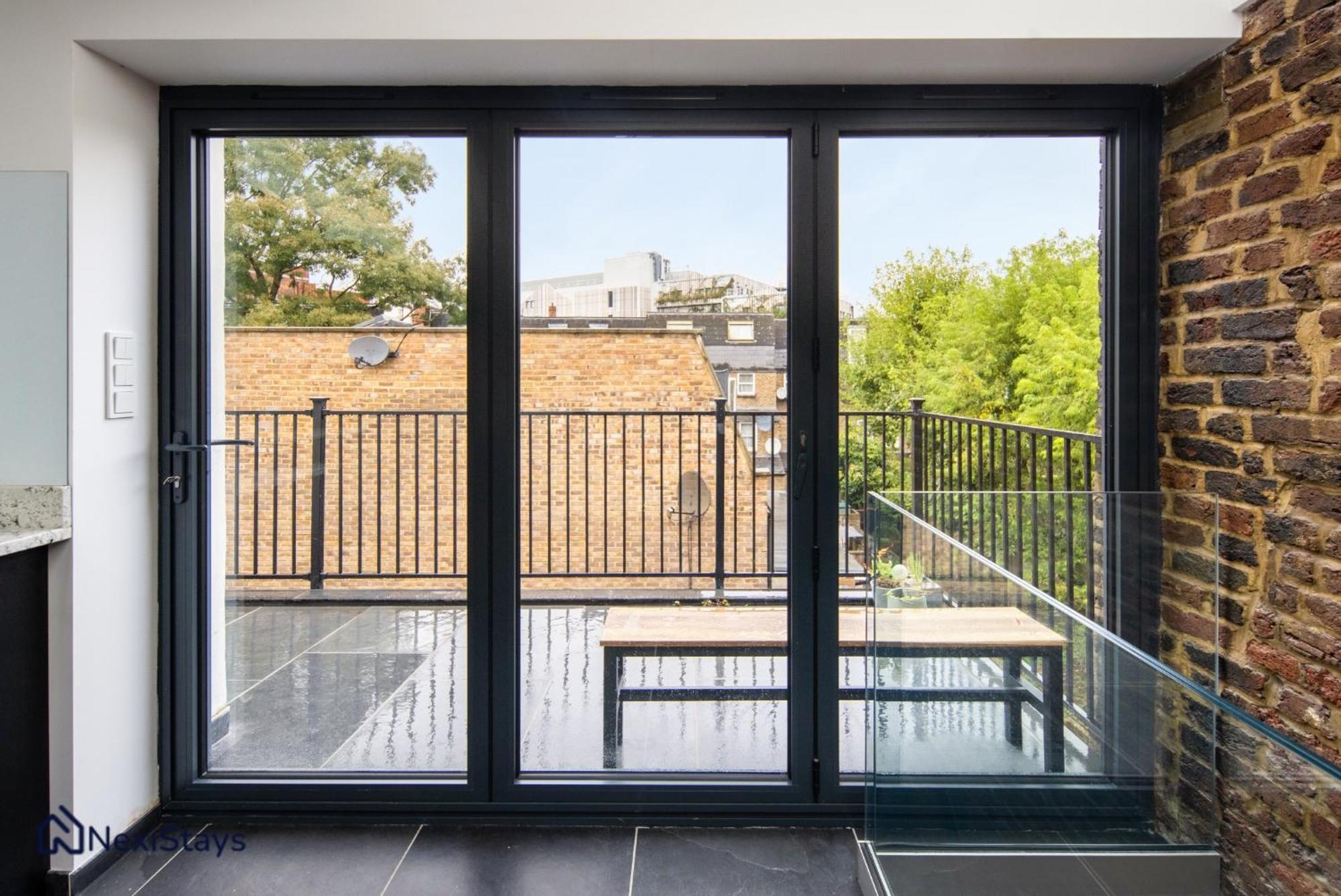 1 Min Walk To Euston Station, Modern Townhouse Apartamento Londres