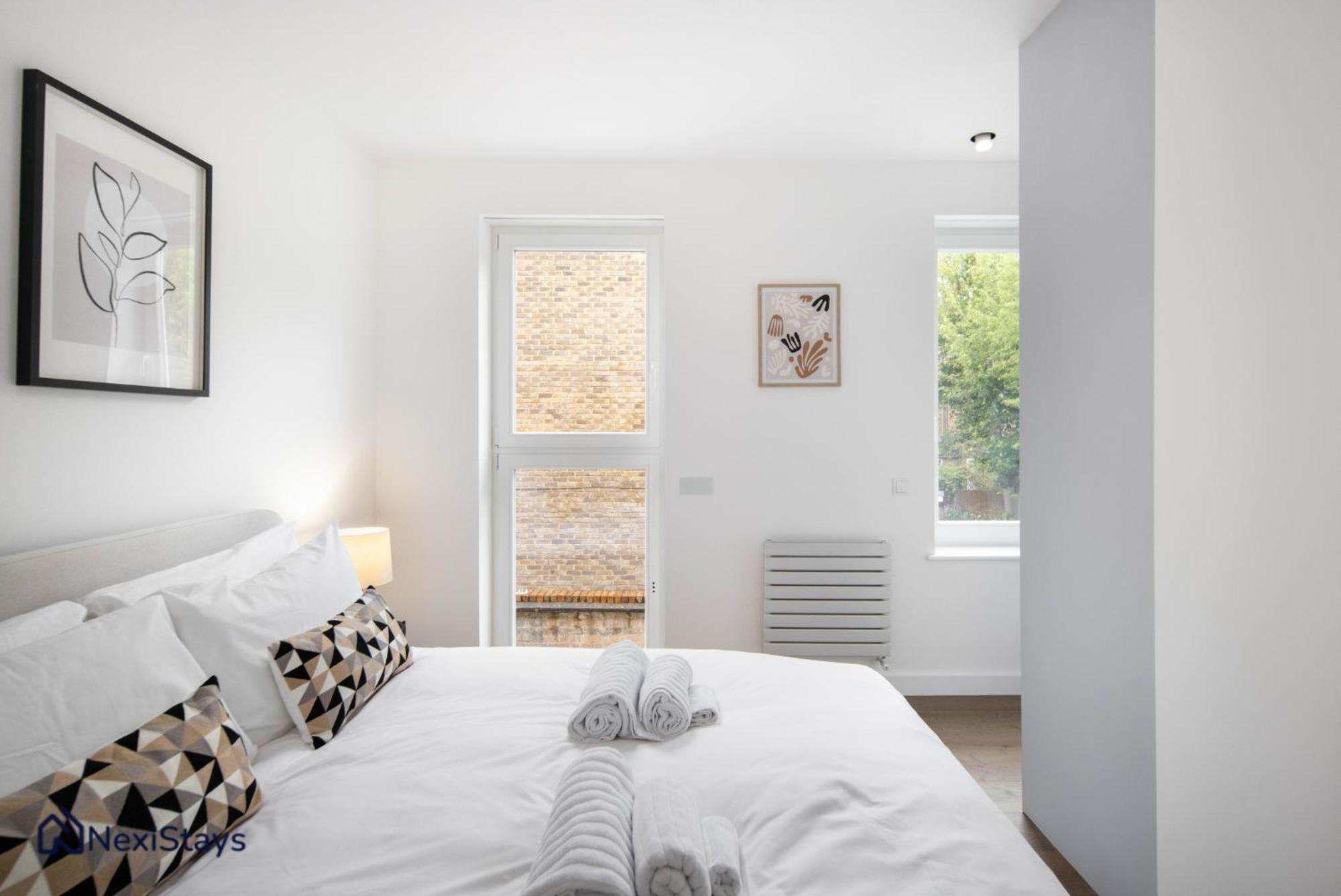 1 Min Walk To Euston Station, Modern Townhouse Apartamento