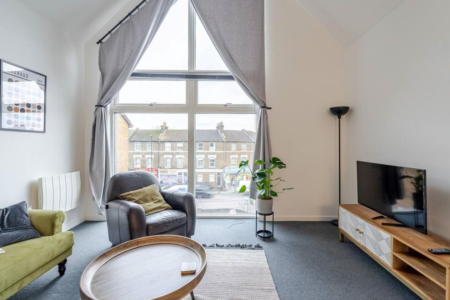 Loft And Light In Londres