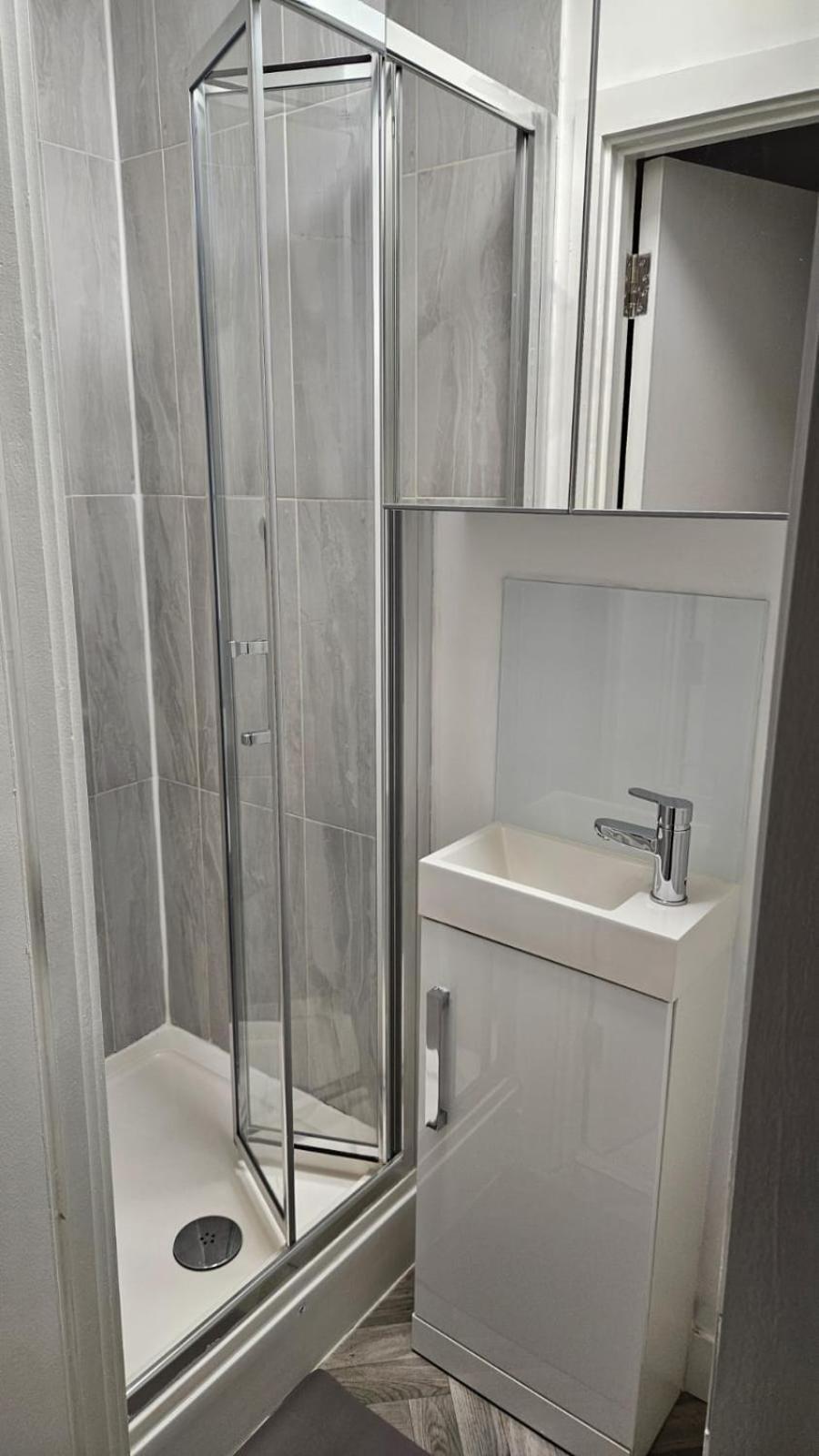 Appartement Spacious With Separate The Kitchen 4a Londres