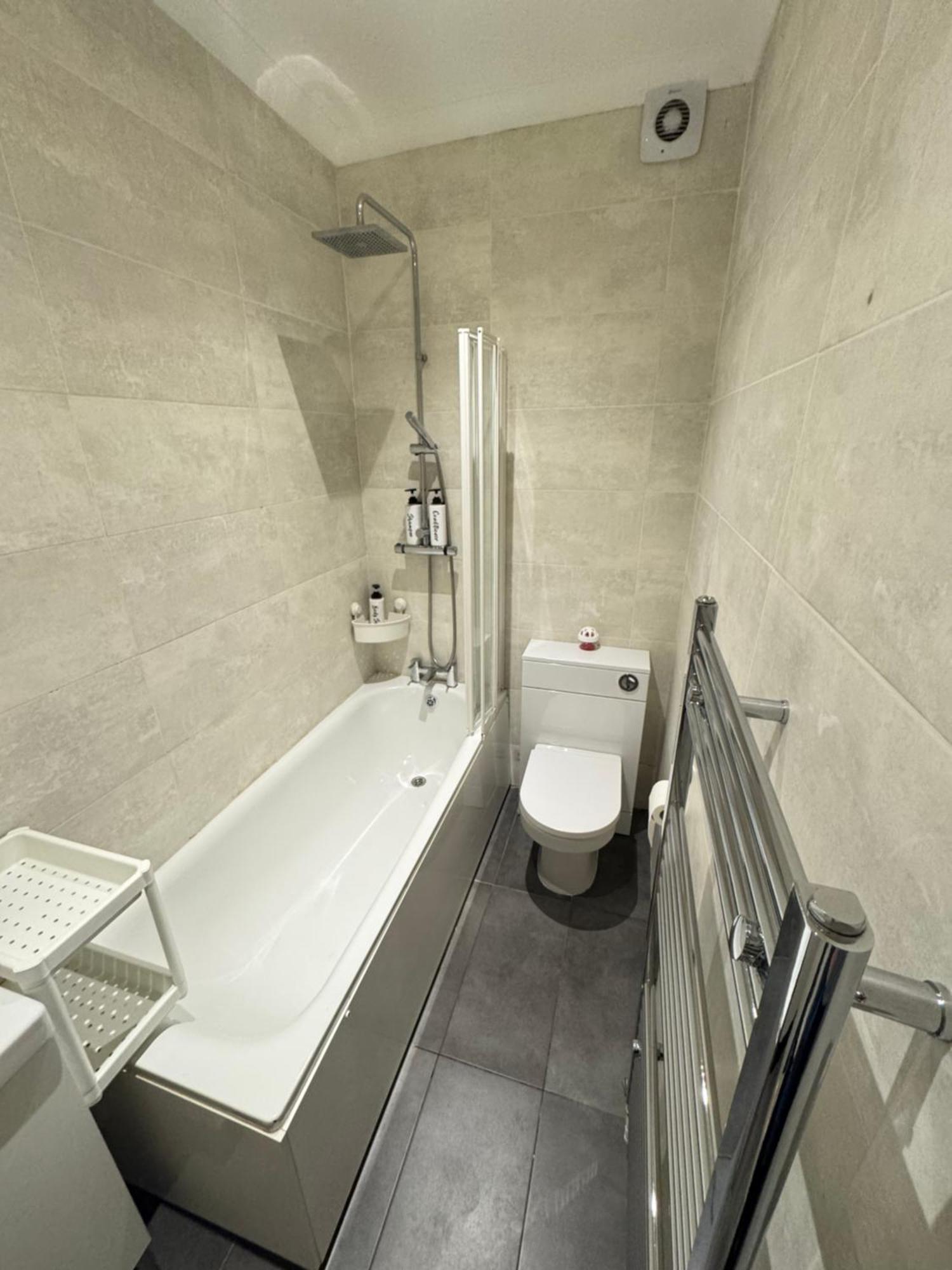 Sunny Apartment London
