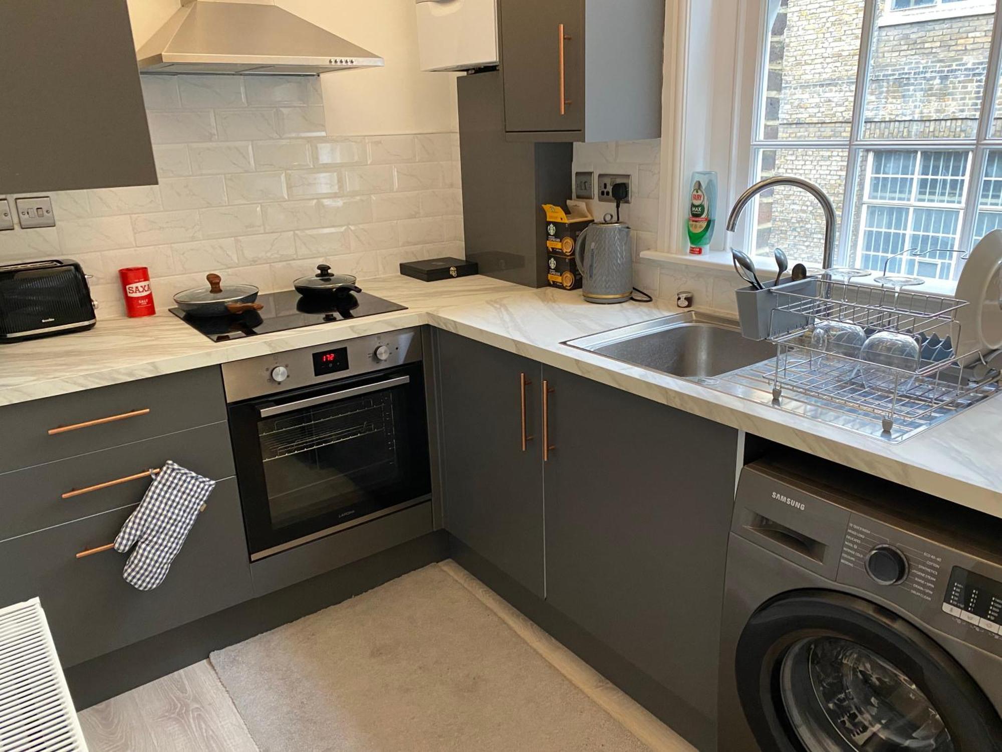 Appartement Bright & Spacious 2-Bed, 2-Bath In The Heart Of Central London - Whole Apartment
