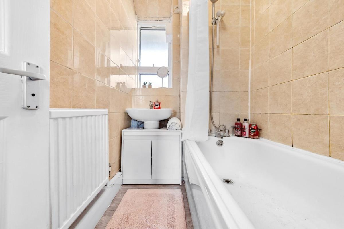 2 Bed Sleeps 7 Comfort Style Combined Londres