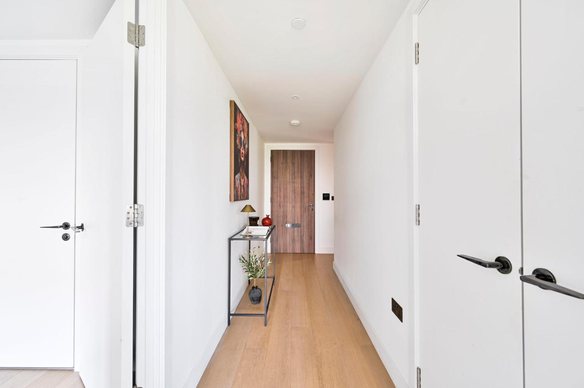 Exotic Two Bedroom Apartment -West London -Steps To Tube, Westfield Appartement *
