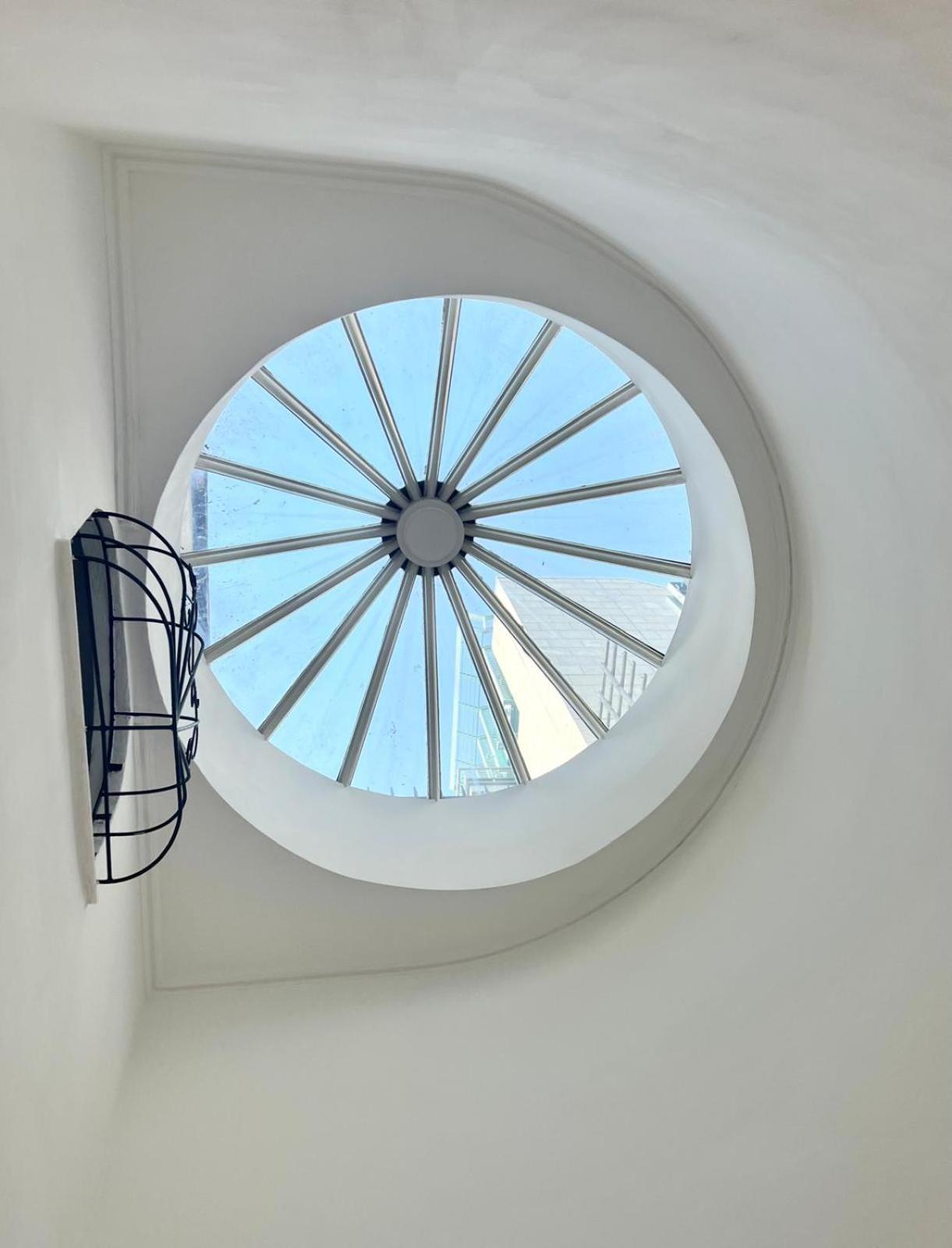 Spacious One-bedroom Flat In Westminster Near Embankment, *