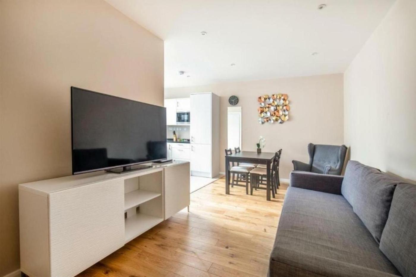 Traveleraddress - Crawford Place * London