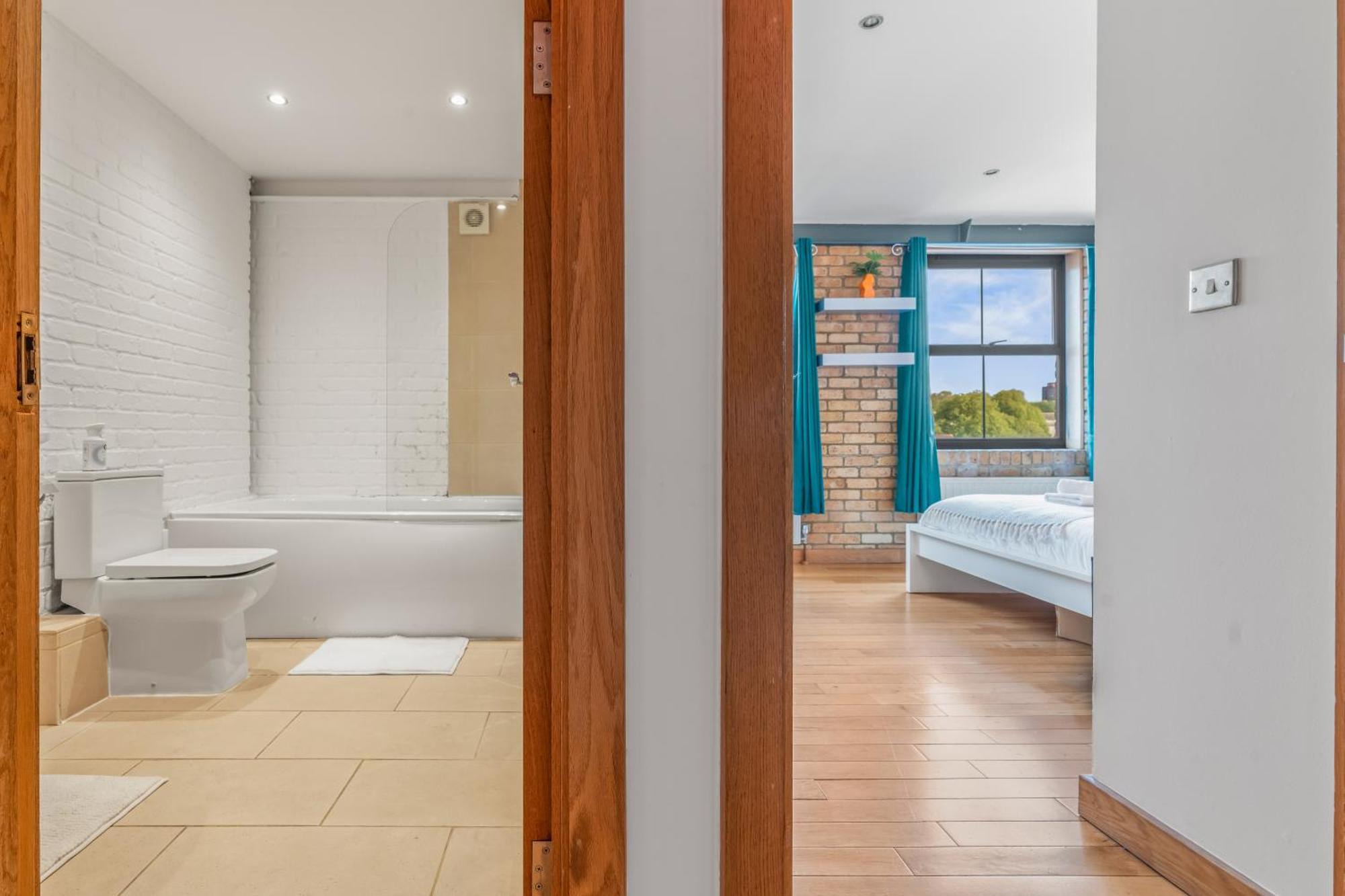 Waterloo - Modern And Industrial 2 Bed - Close To Bridge, Sleeps 6