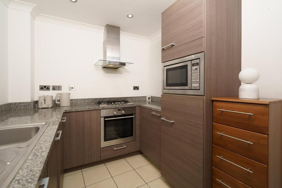 2br 4 Min Walk To Liverpool St *
