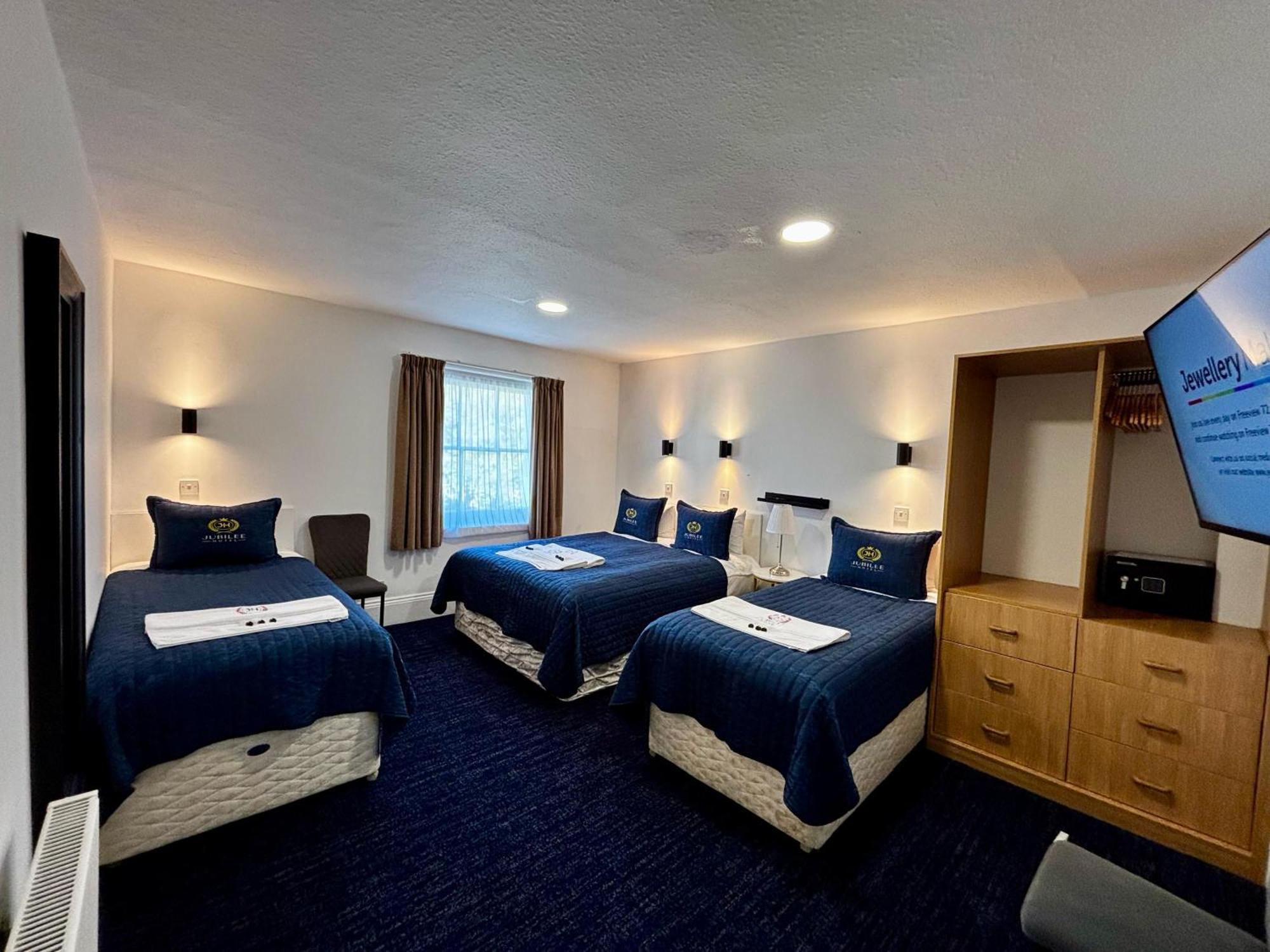 Jubilee Hotel 3*