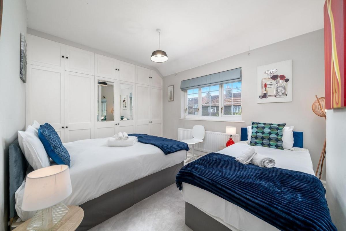 Character Luxury 6 Person 2 Bathroom Garden Sunroom Free Parking Villa Londres
