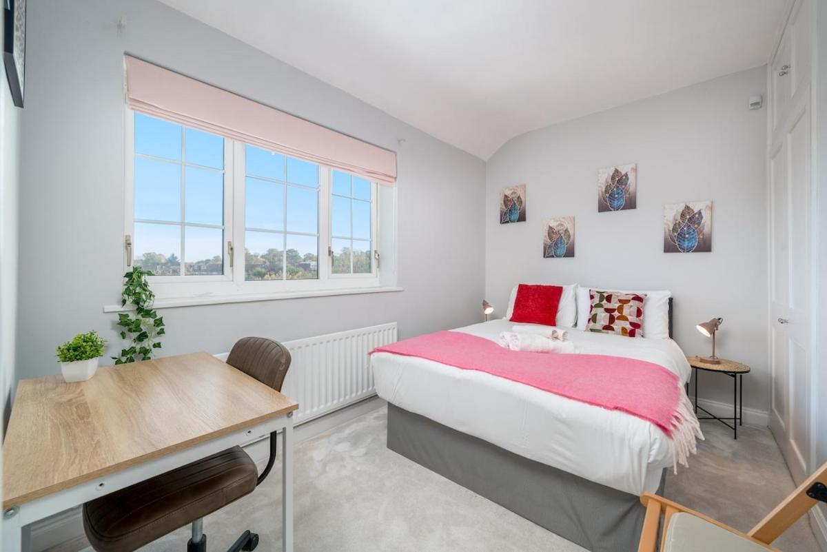 Character Luxury 6 Person 2 Bathroom Garden Sunroom Free Parking