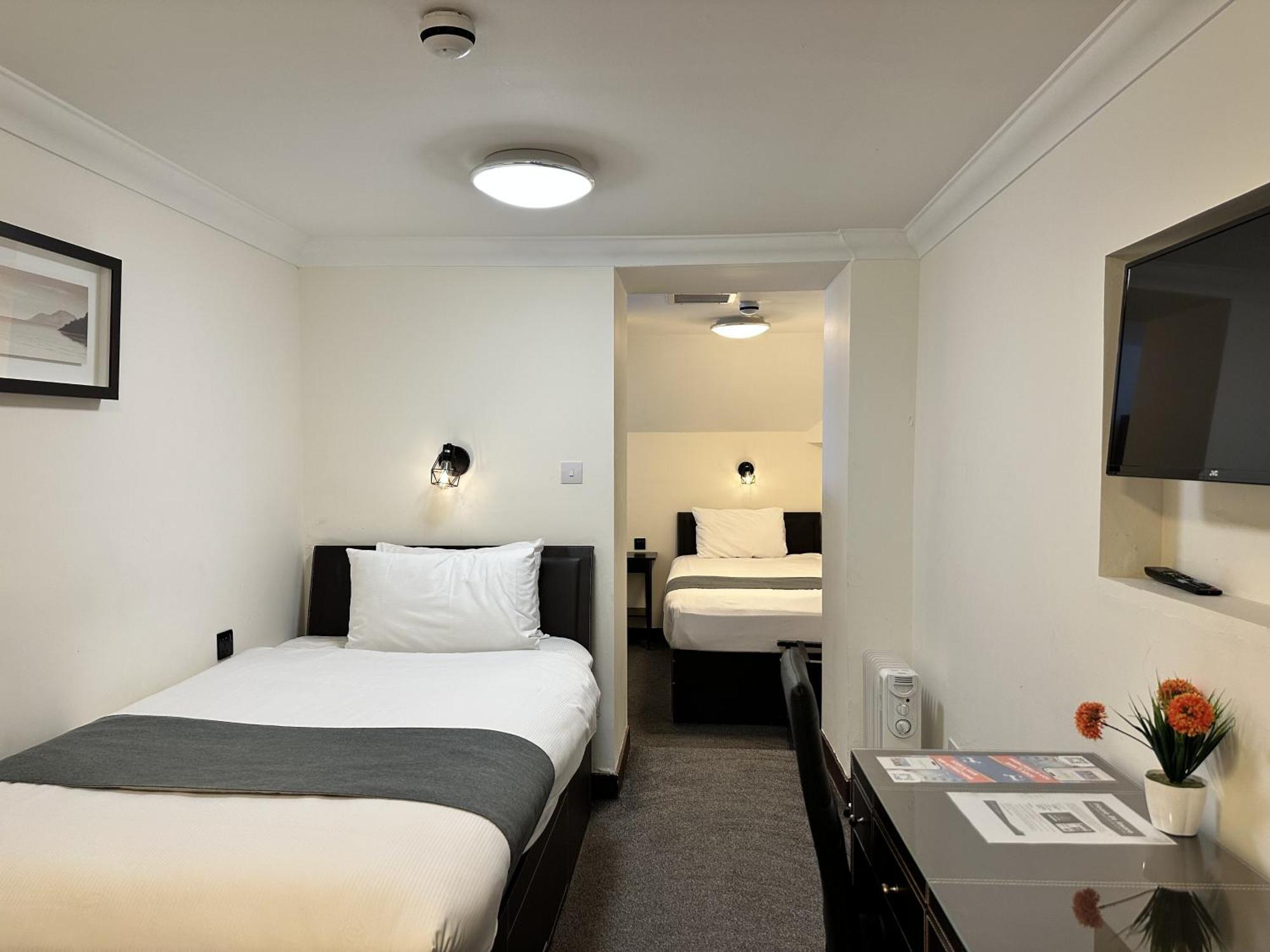 Hotel The Royale Chulan Hyde Park London