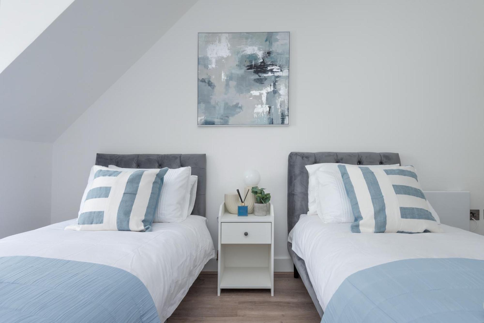 Contractor-friendly 2br Near Stratford Station Apartamento