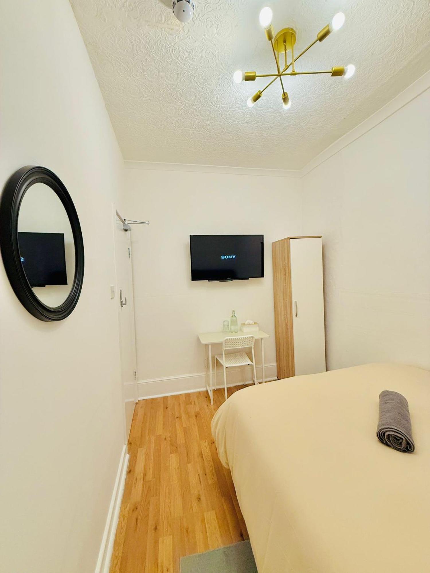 Hotel 34 *