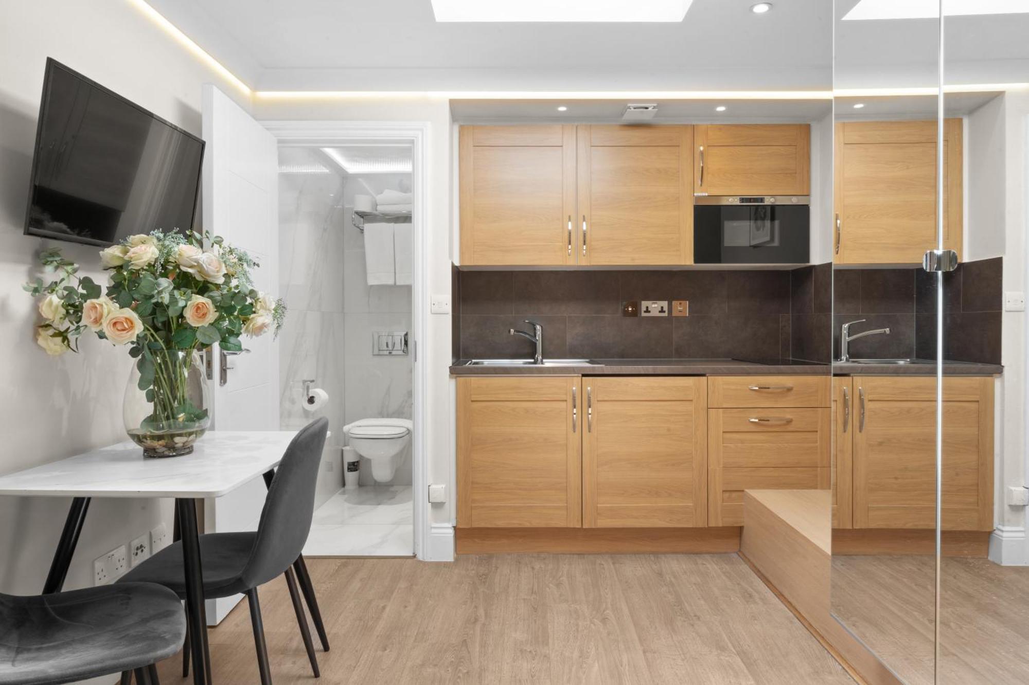 Cleveland Residences Russell Square Apartamento *