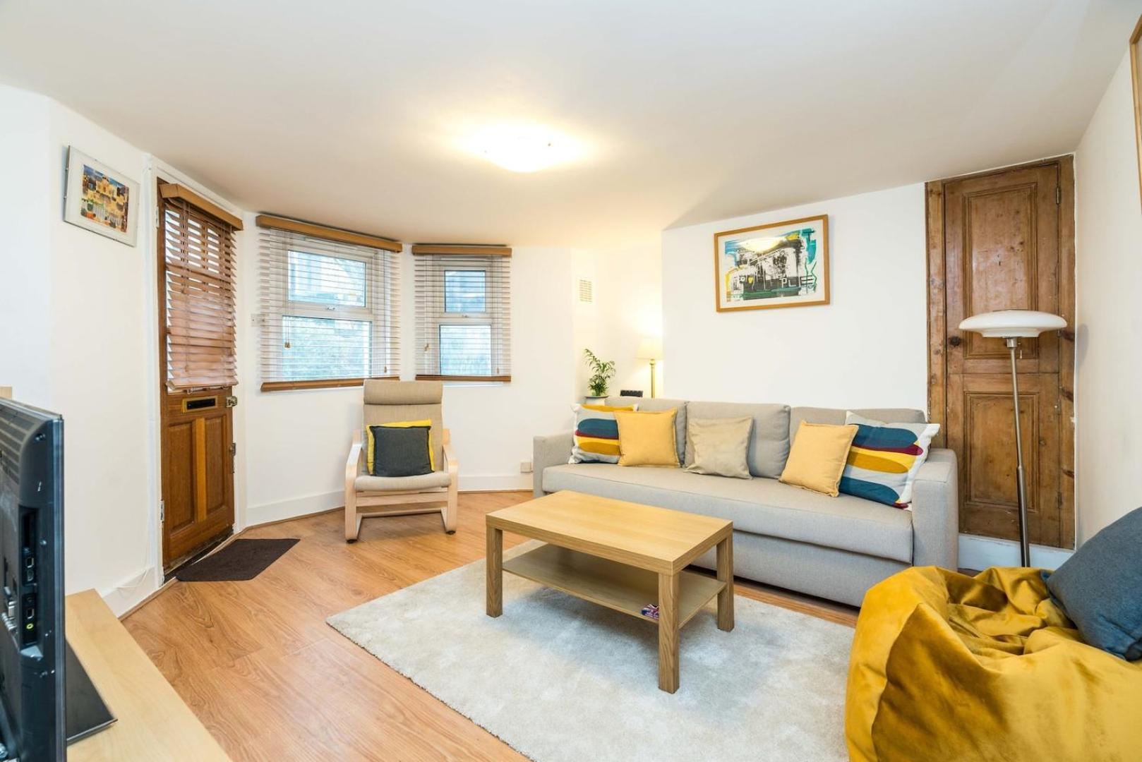 New Stylish 1 Bedroom Flat With Garden | Apartamento