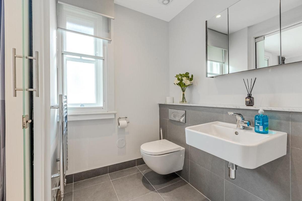 2 Bd Soho Luxury Living-high Ceilings Huge Terrace