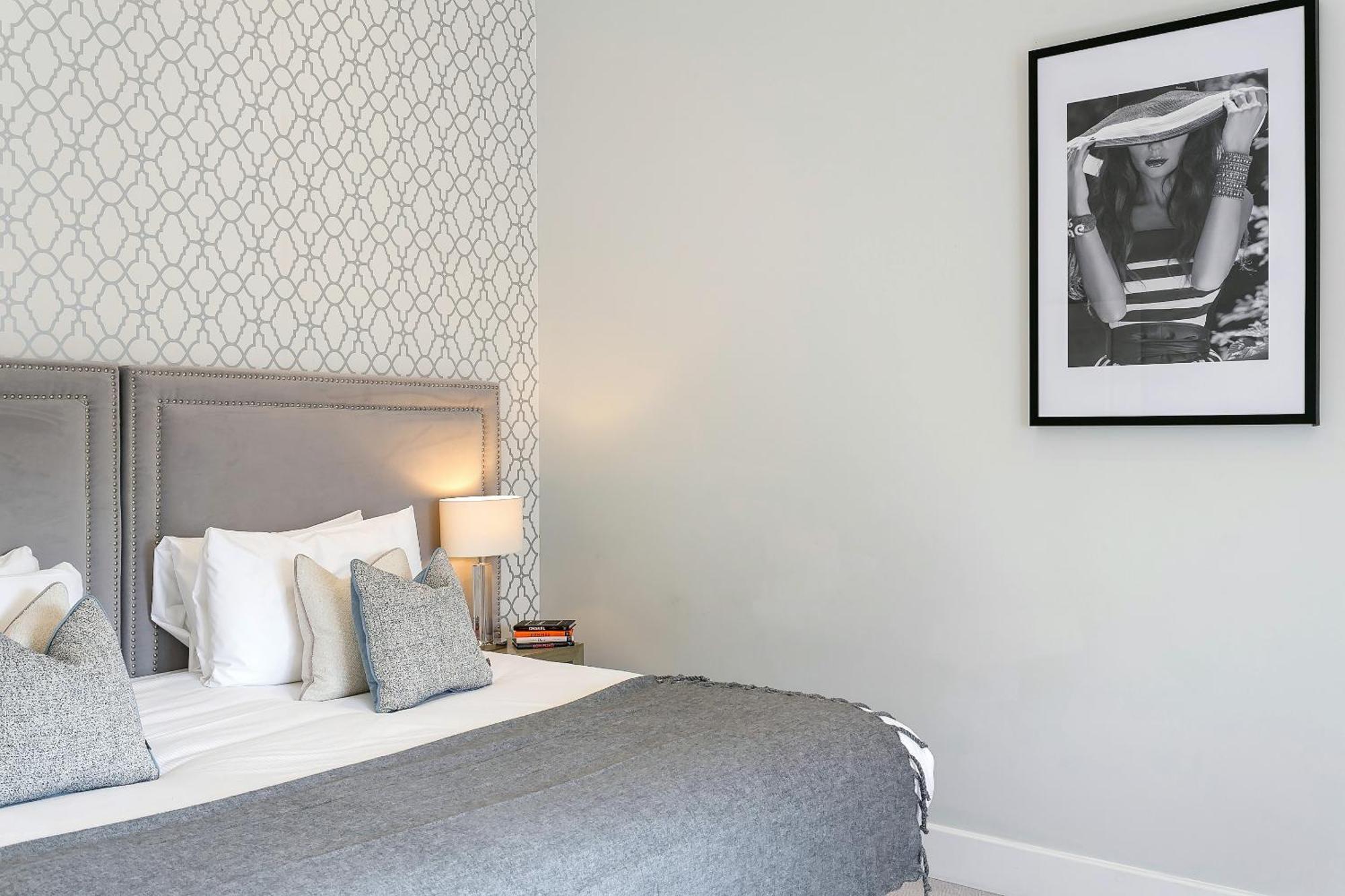 Chilworth Court Apartahotel 4*