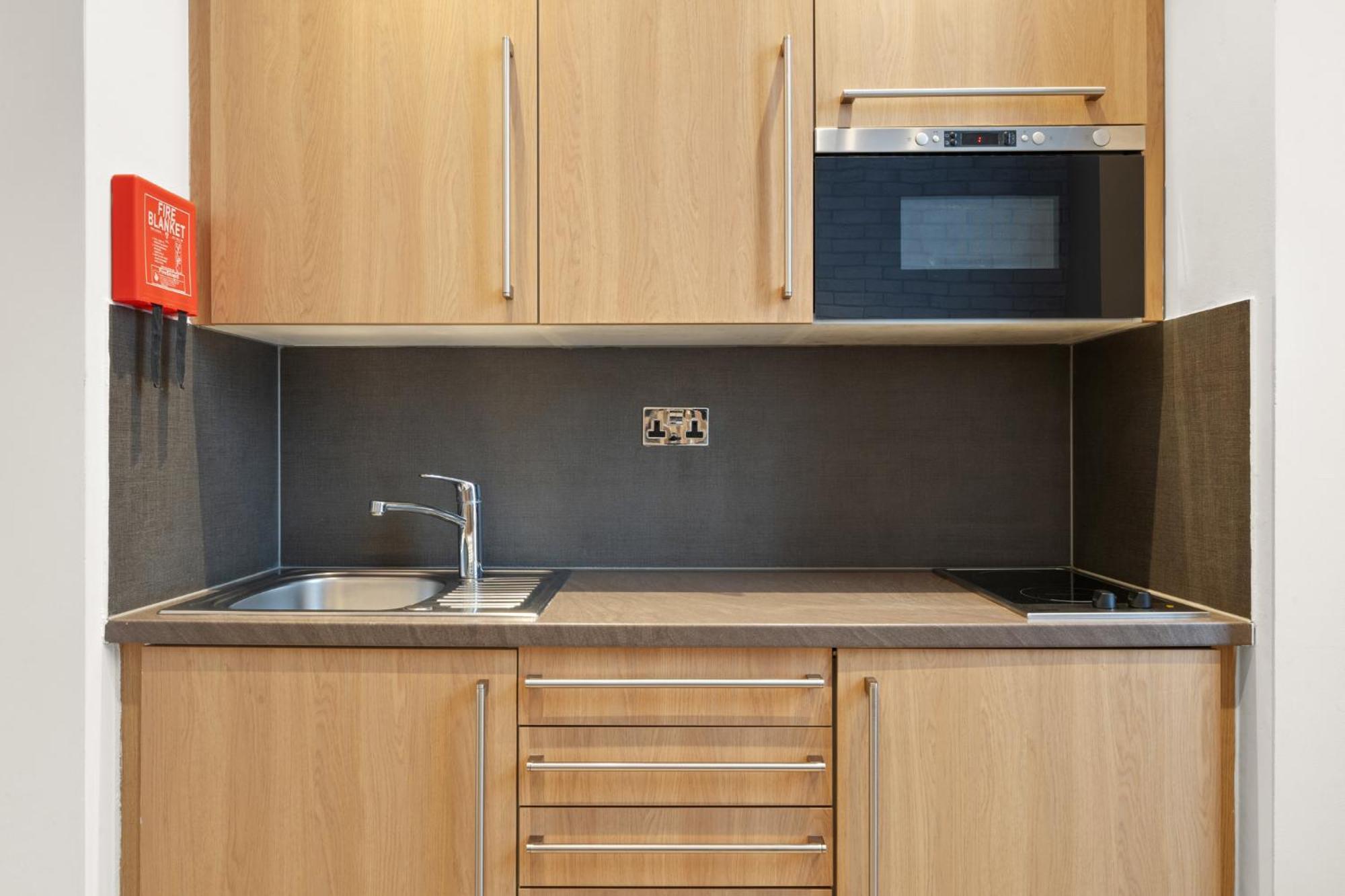 Cleveland Residences Russell Square Apartamento *