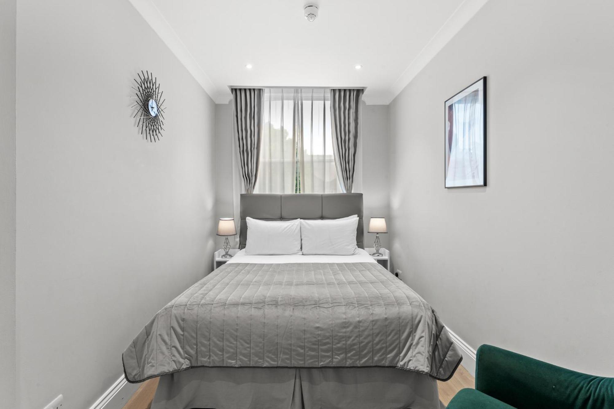 Cleveland Residences Russell Square Apartamento *