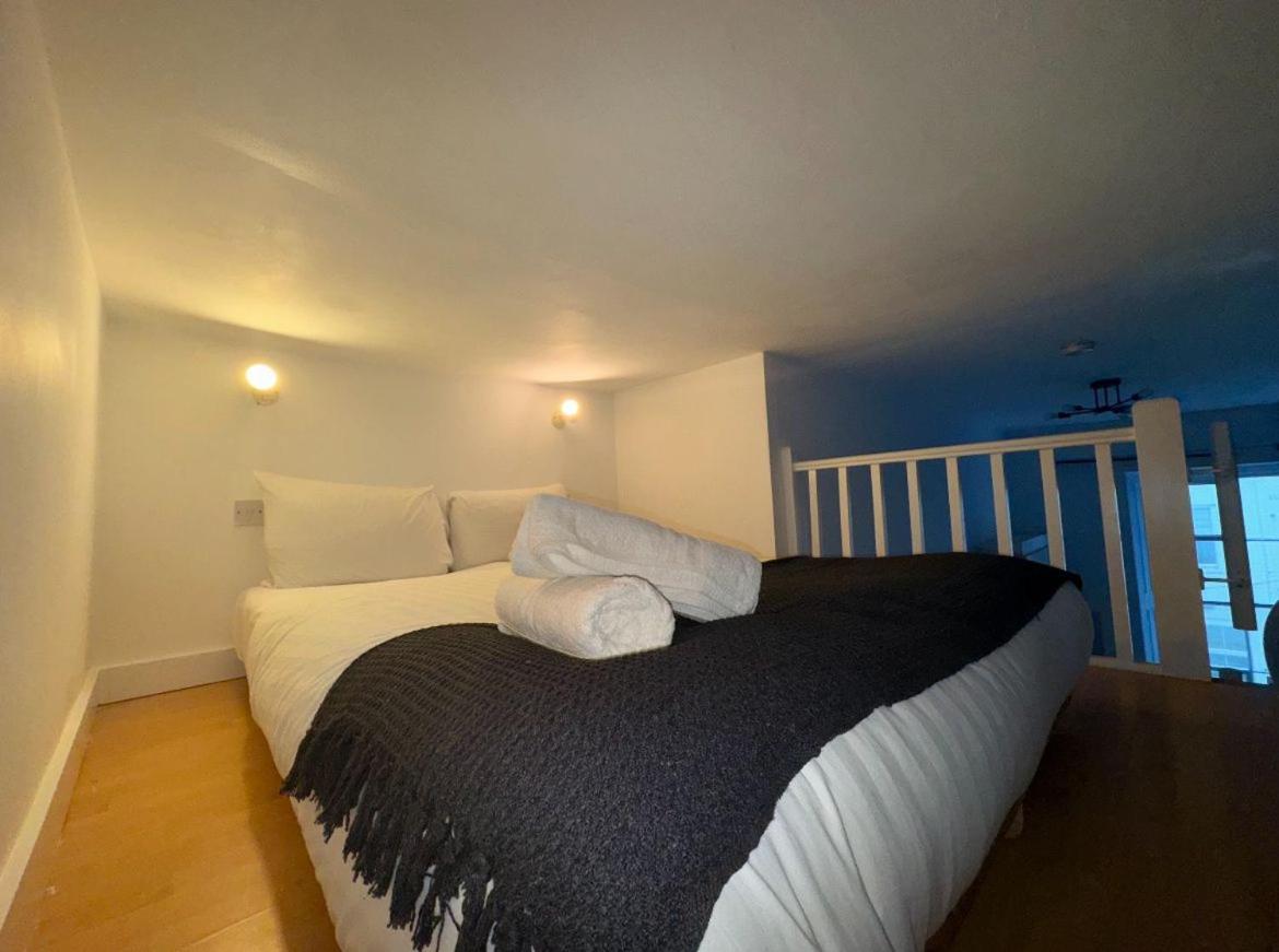 Compact Flat Close To Hyde Park * Londres