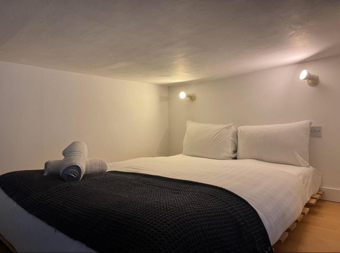 Compact Flat Close To Hyde Park * Londres