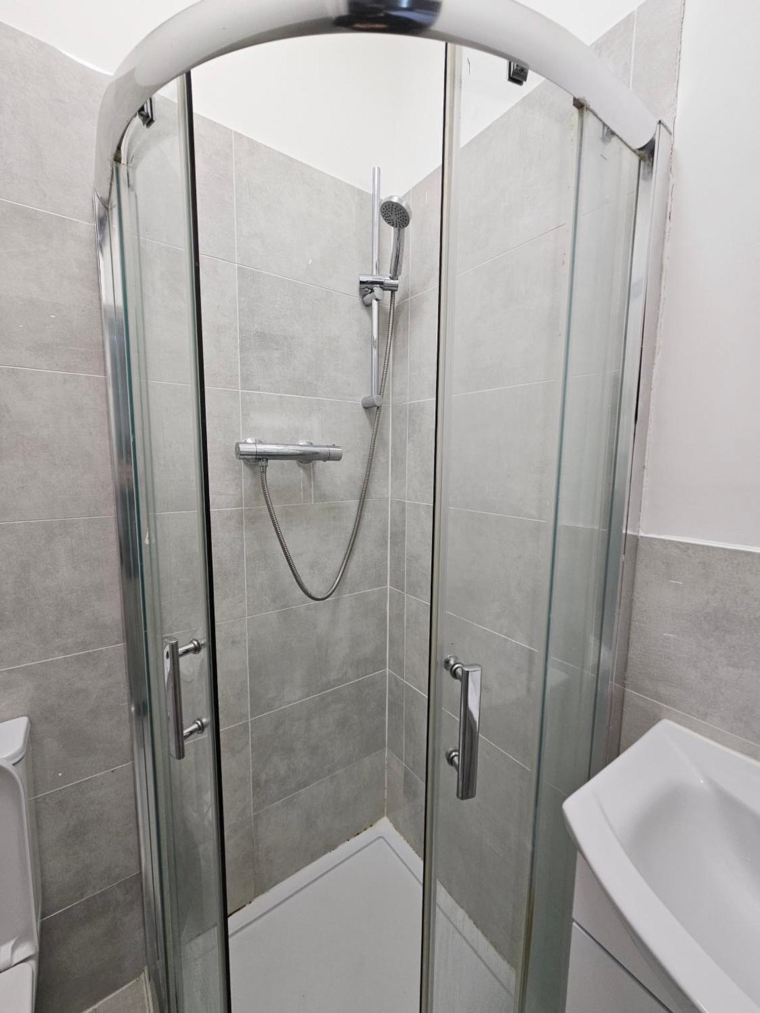 Private Direct Travel Heathrow & Ldn * London
