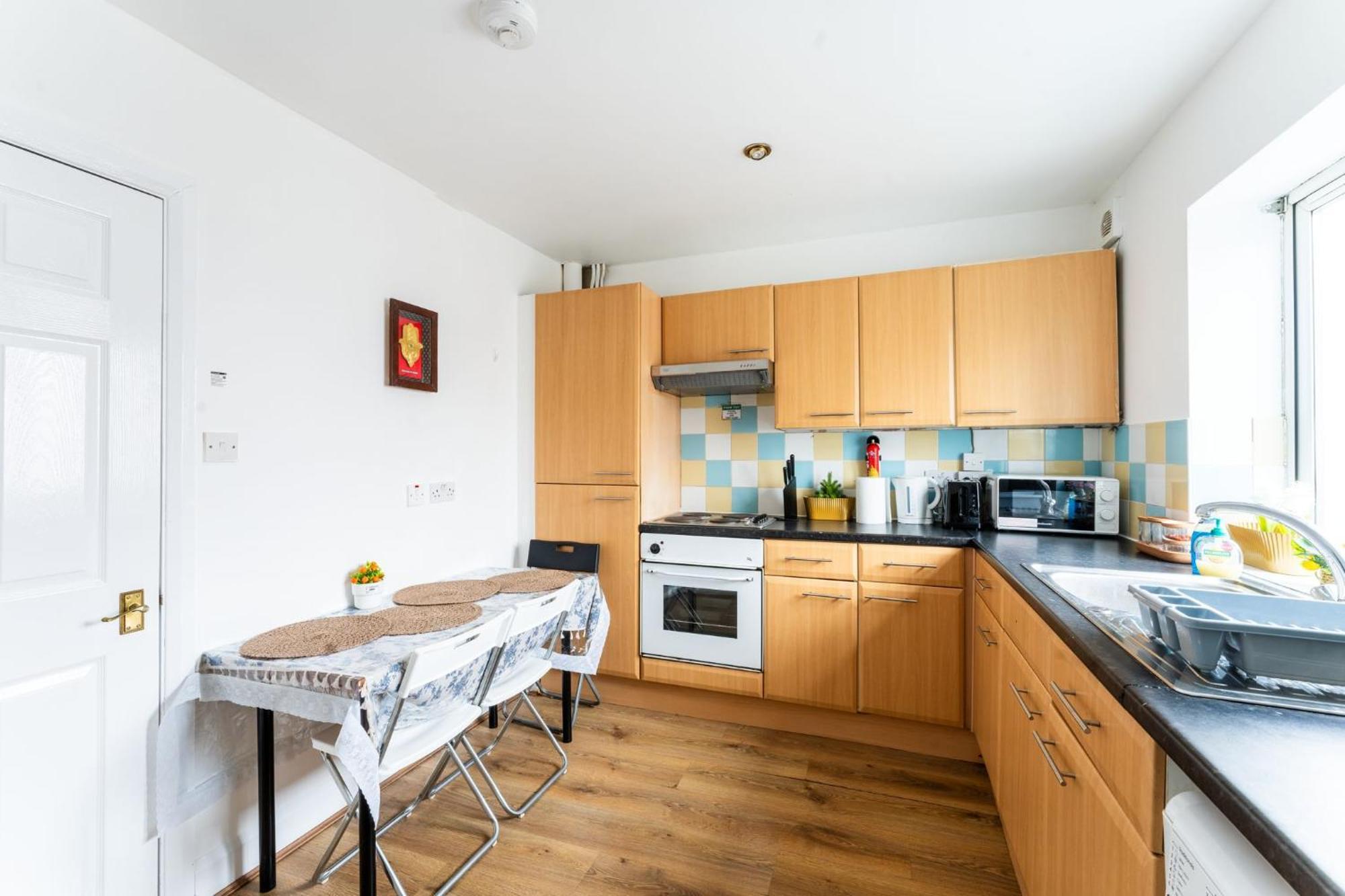 Bright In Camden Town Homestay *