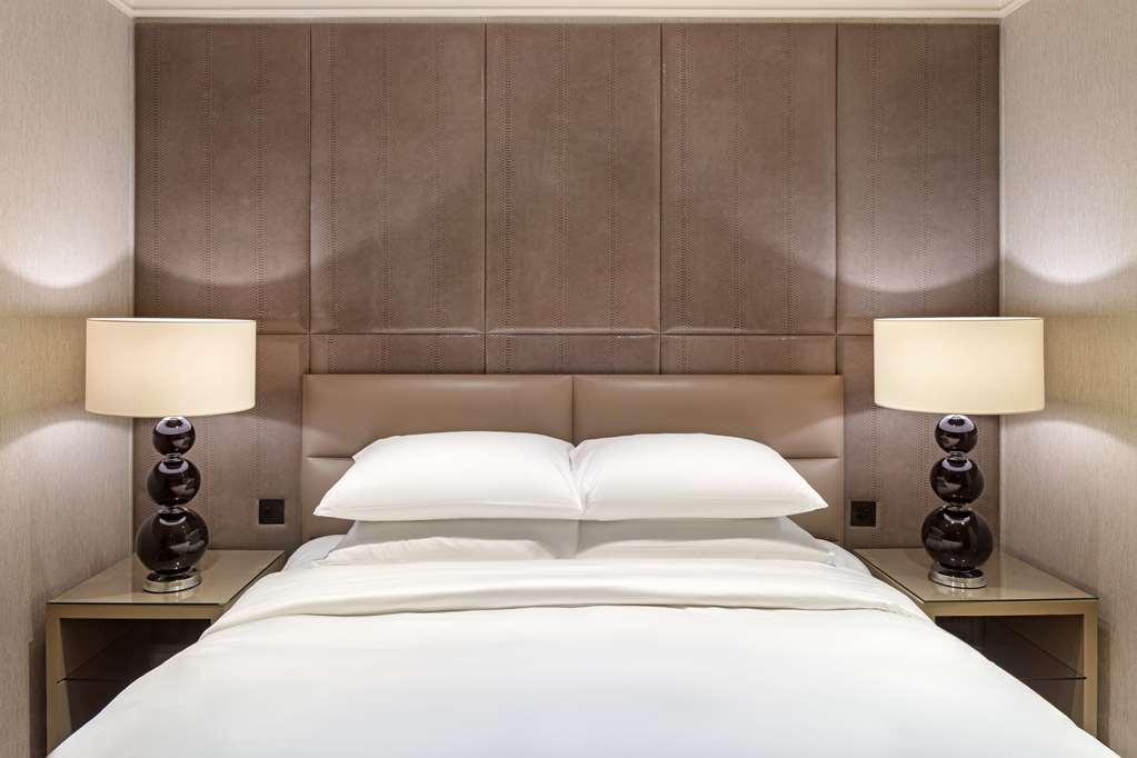 Radisson Blu Edwardian Berkshire Hotel, 4*