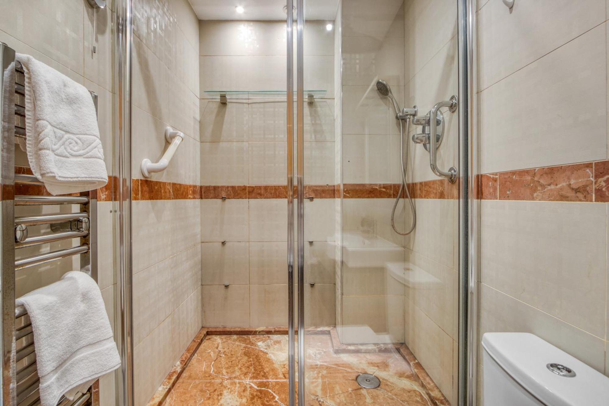 Spacious 3br Flat With Ac 3 Ensuite Bidets Near Selfridges And Hyde Park Apartamento Londres