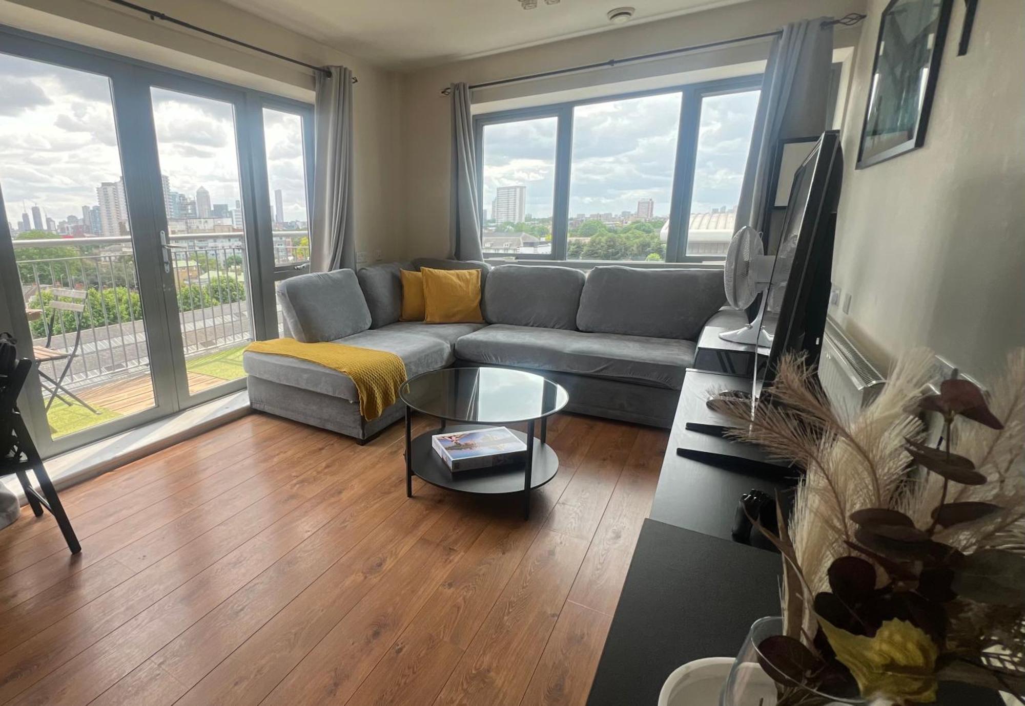 Sunset Heights Bright 2br With Views And Free Parking Appartement Londres