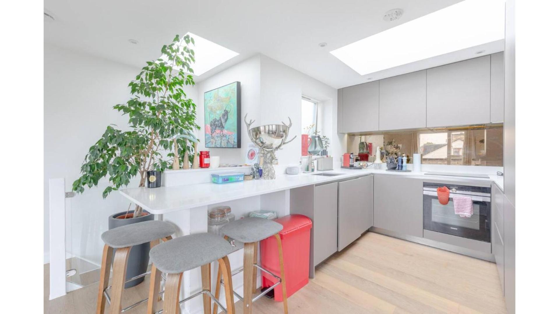 Apartment Sleek & Spacious 2bd Flat - Clapham *