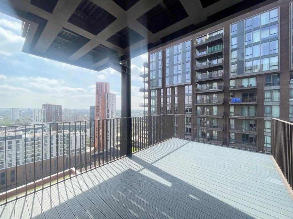 Premier Thames Riverside 2br In Vauxhall Apartamento Londres