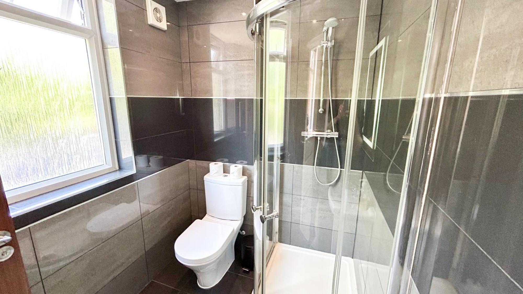 Lovely 4 Bedroom Flat With Ample Garden In Brondesbury, Kilburn Apartamento *