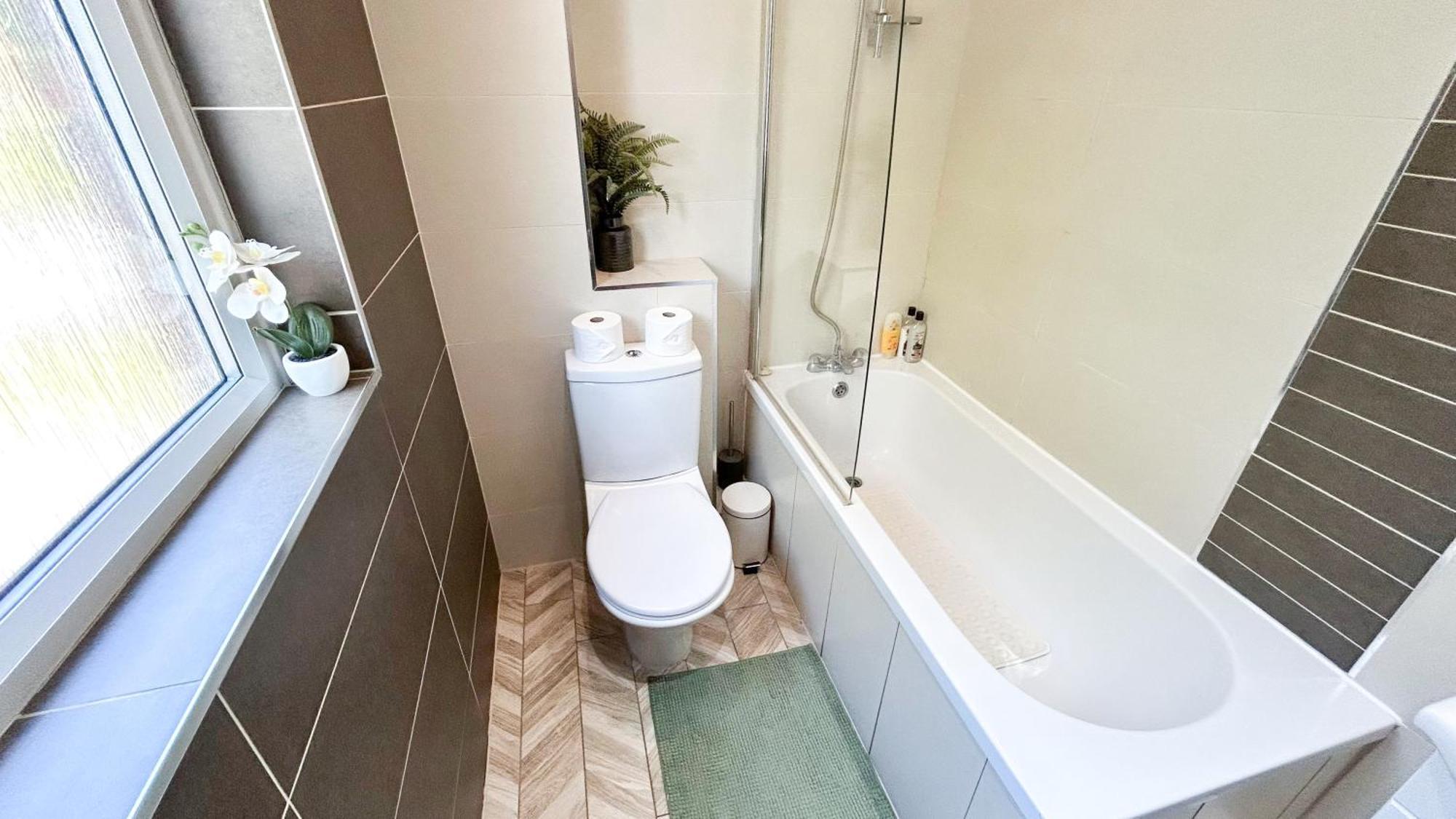 Lovely 4 Bedroom Flat With Ample Garden In Brondesbury, Kilburn * Londres