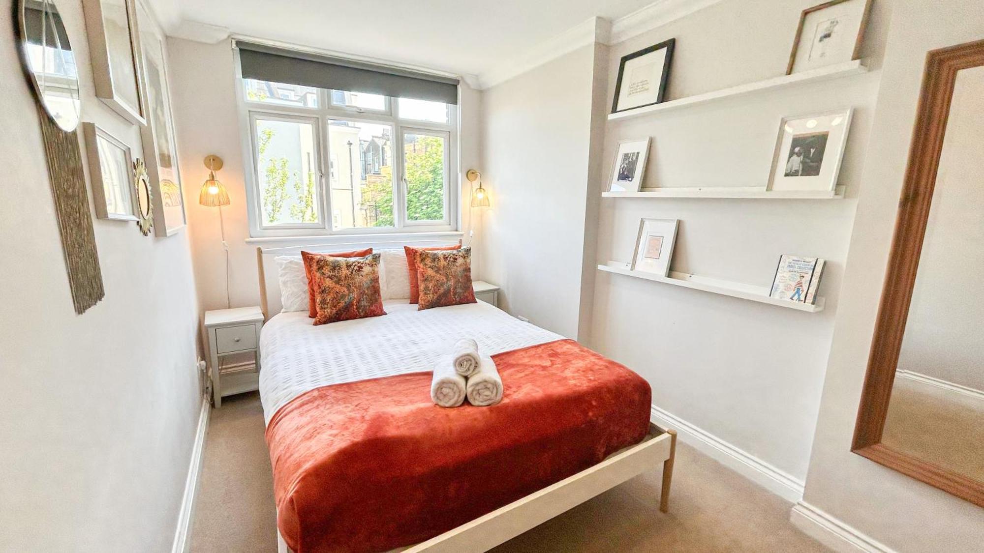 Lovely 4 Bedroom Flat With Ample Garden In Brondesbury, Kilburn Apartamento
