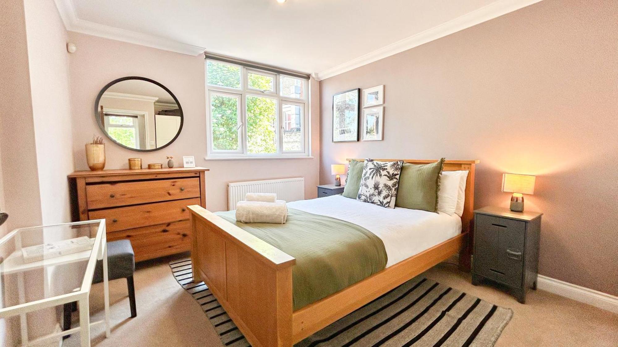 Apartamento Lovely 4 Bedroom Flat With Ample Garden In Brondesbury, Kilburn *