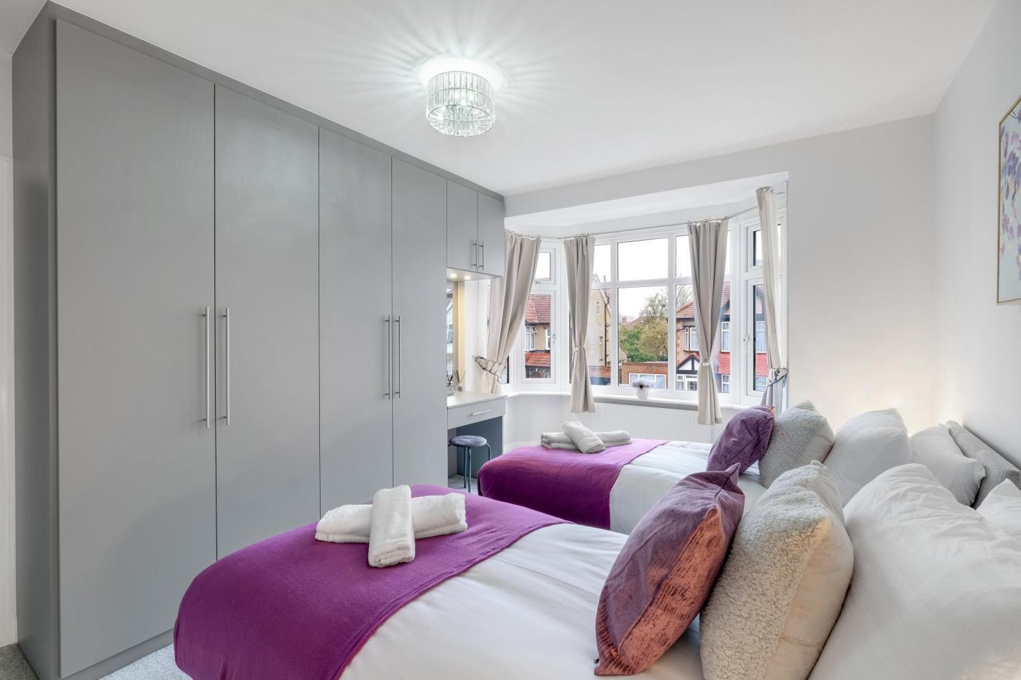 Stylish 3br House Close To Wembley Stadium And Arena Holiday home *