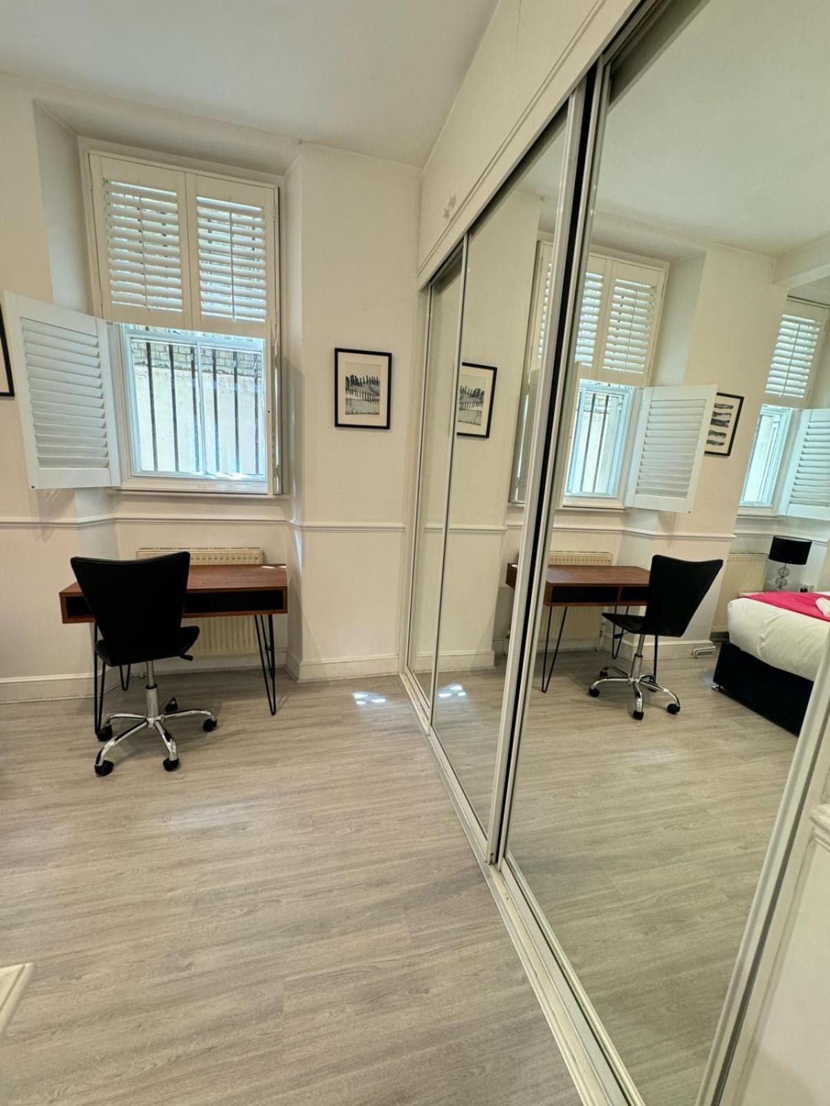 Luxurious & Spacious 2br Apr In Earls Court! Apartamento Londres