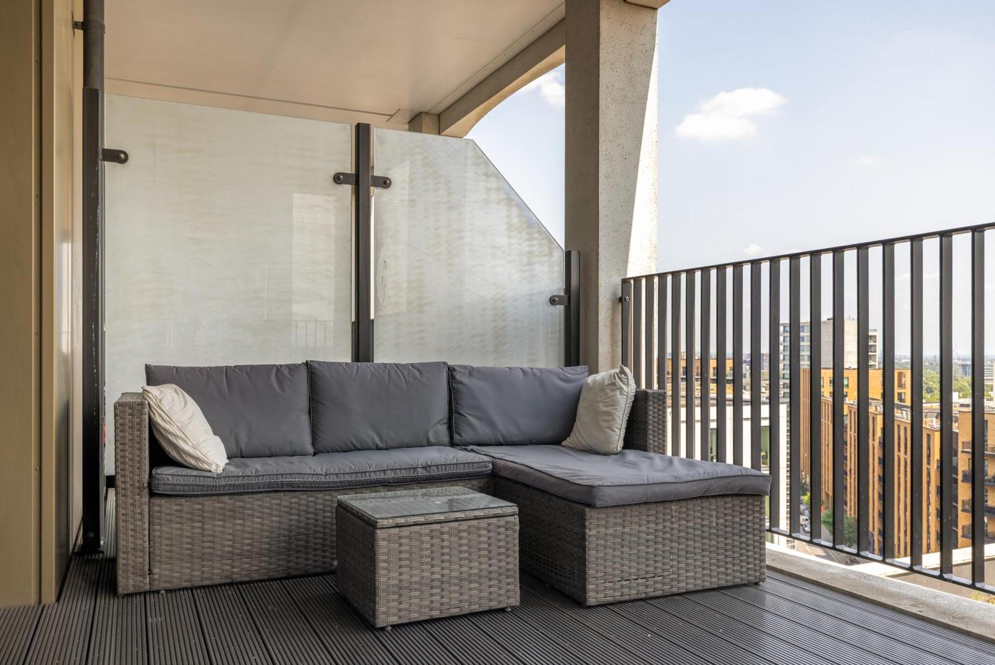 Spacious Modern 1 Bed Apartment. Apartamento *