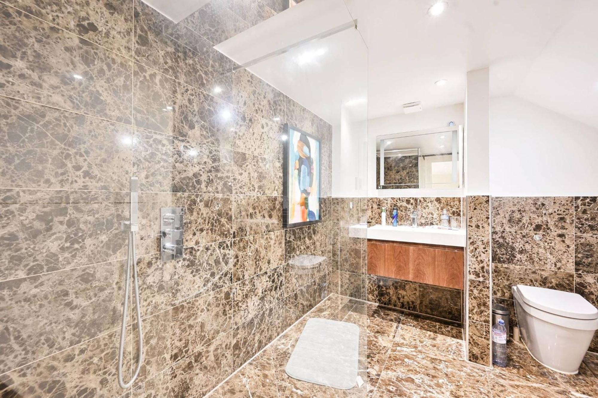Luxury House Apartment *