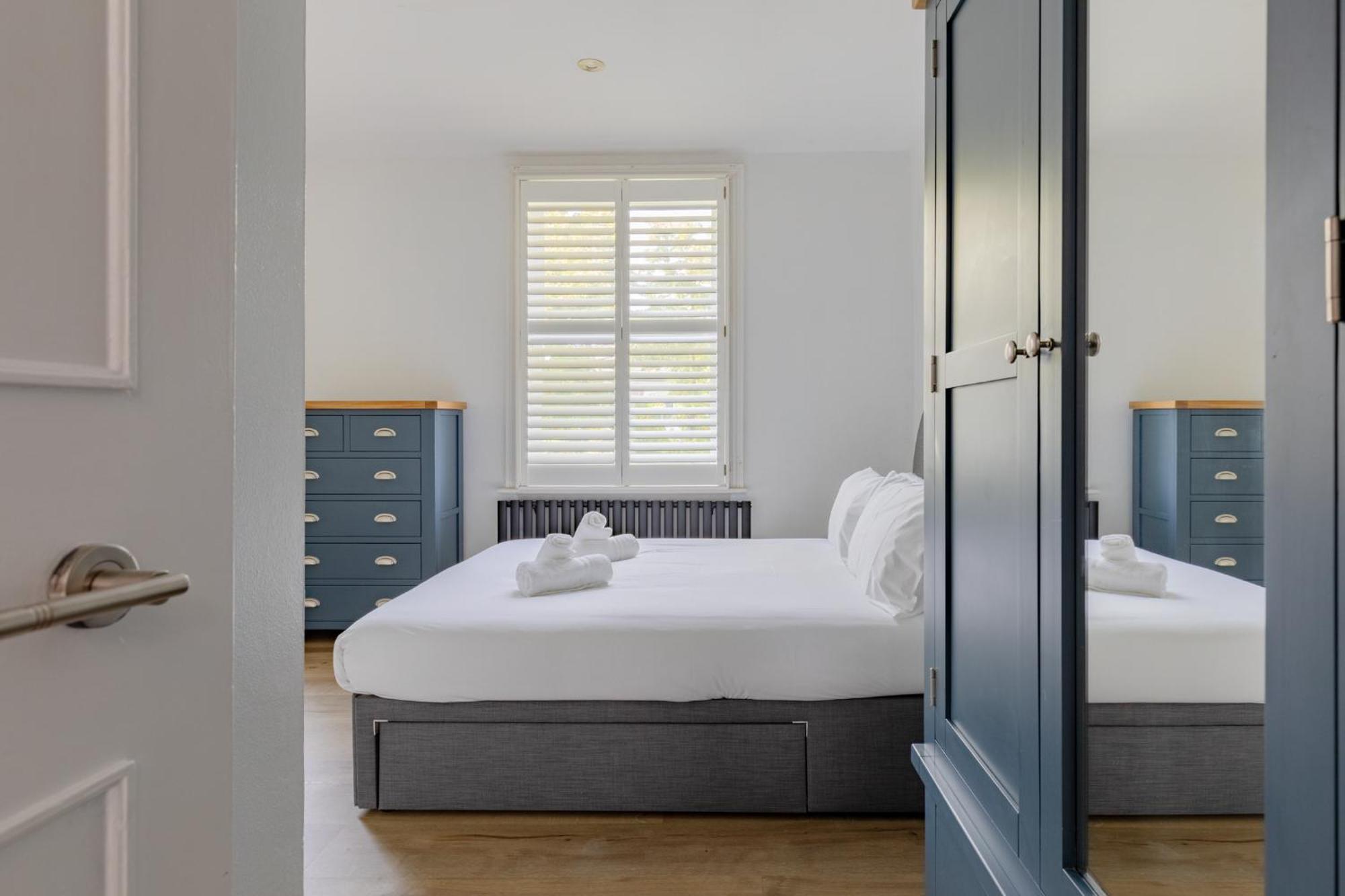 Spacious Light Filled 3bd Flat In Chelsea Apartamento