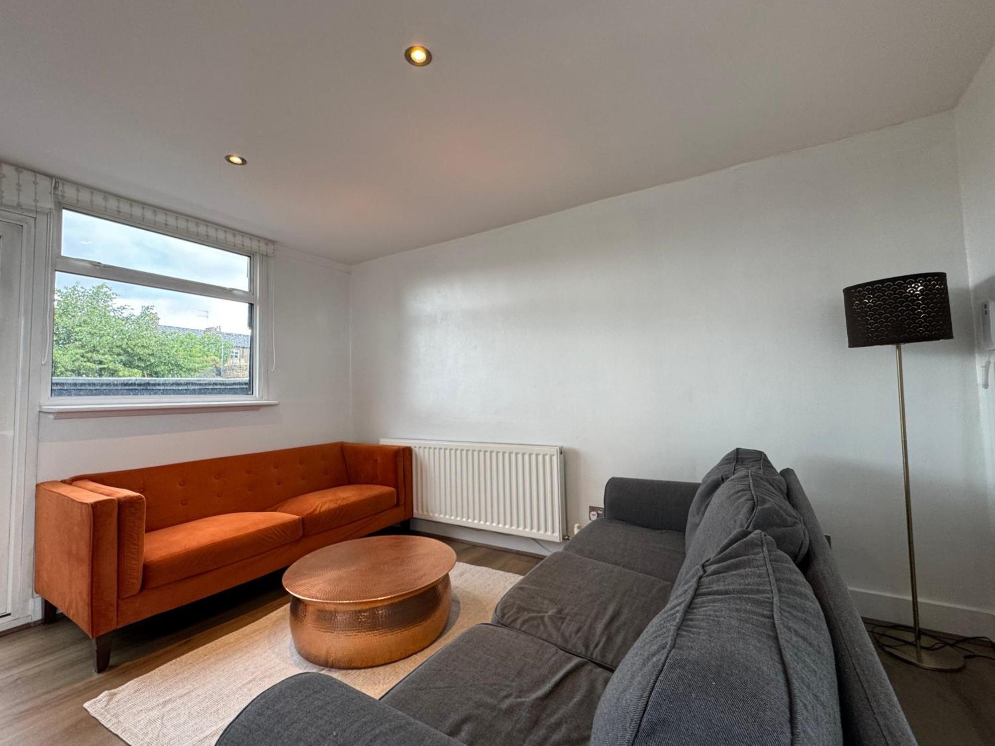 Spacious Light Filled 3bd Flat In Chelsea Apartamento