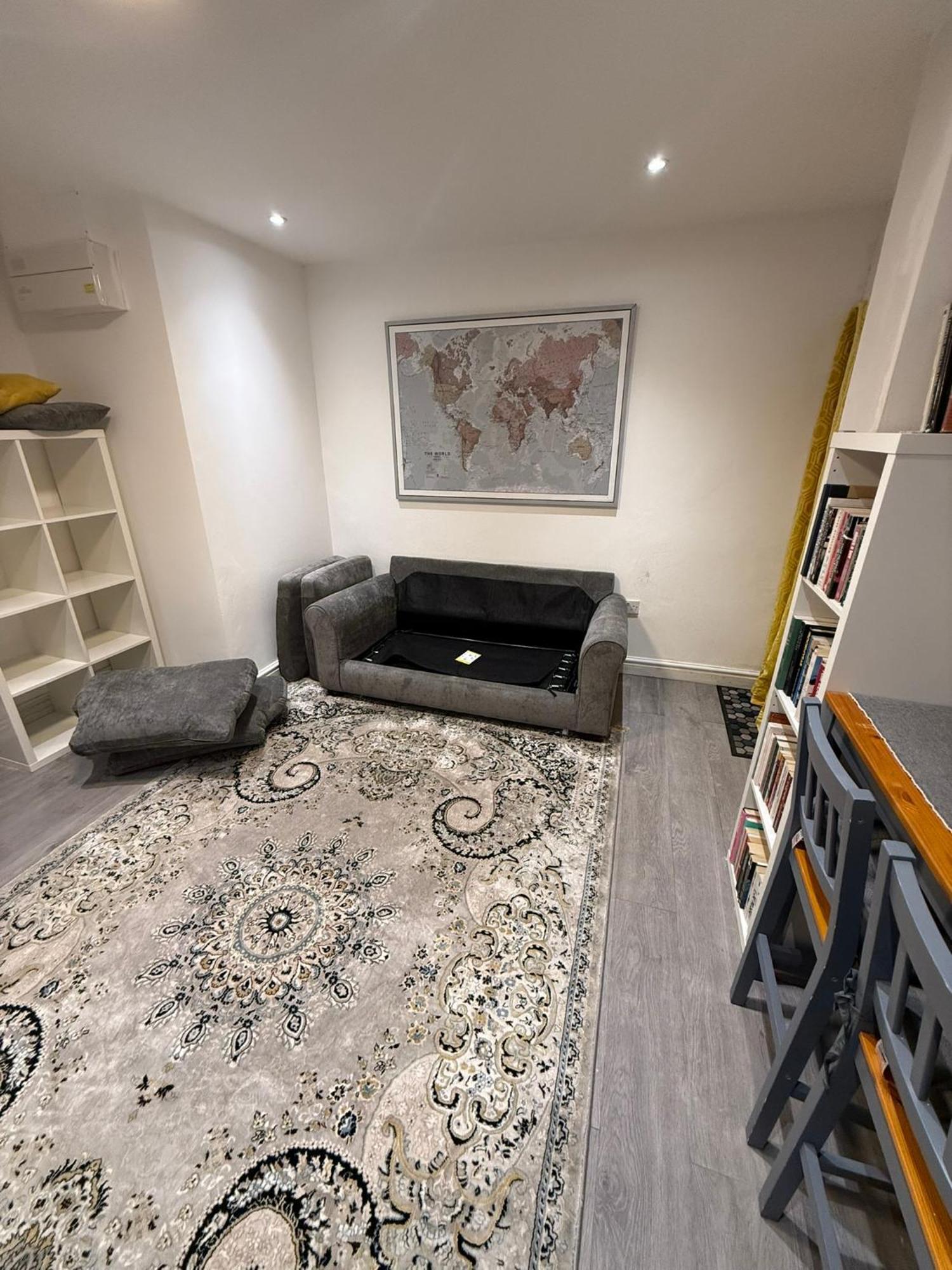 Entire One Bedroom Apartment With Living Room And Private Garden Bright And Spacious London