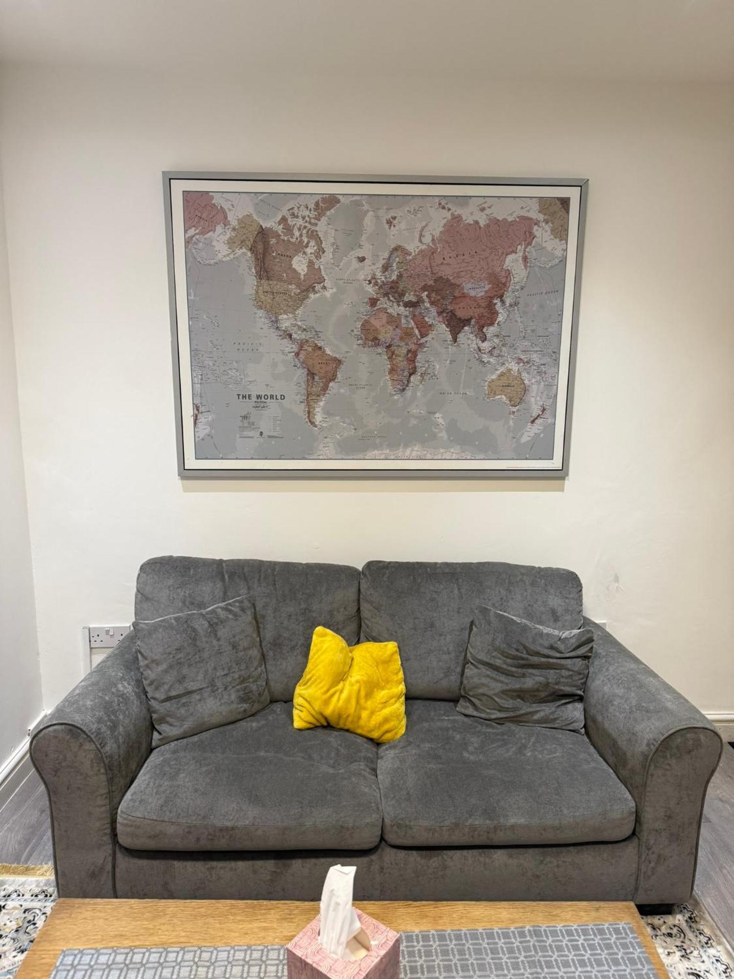 Entire One Bedroom Apartment With Living Room And Private Garden Bright And Spacious * London